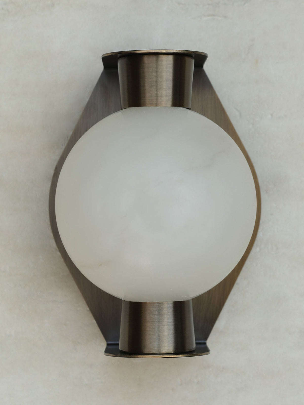 Caldrien Alabaster Orb Alabaster Sconce