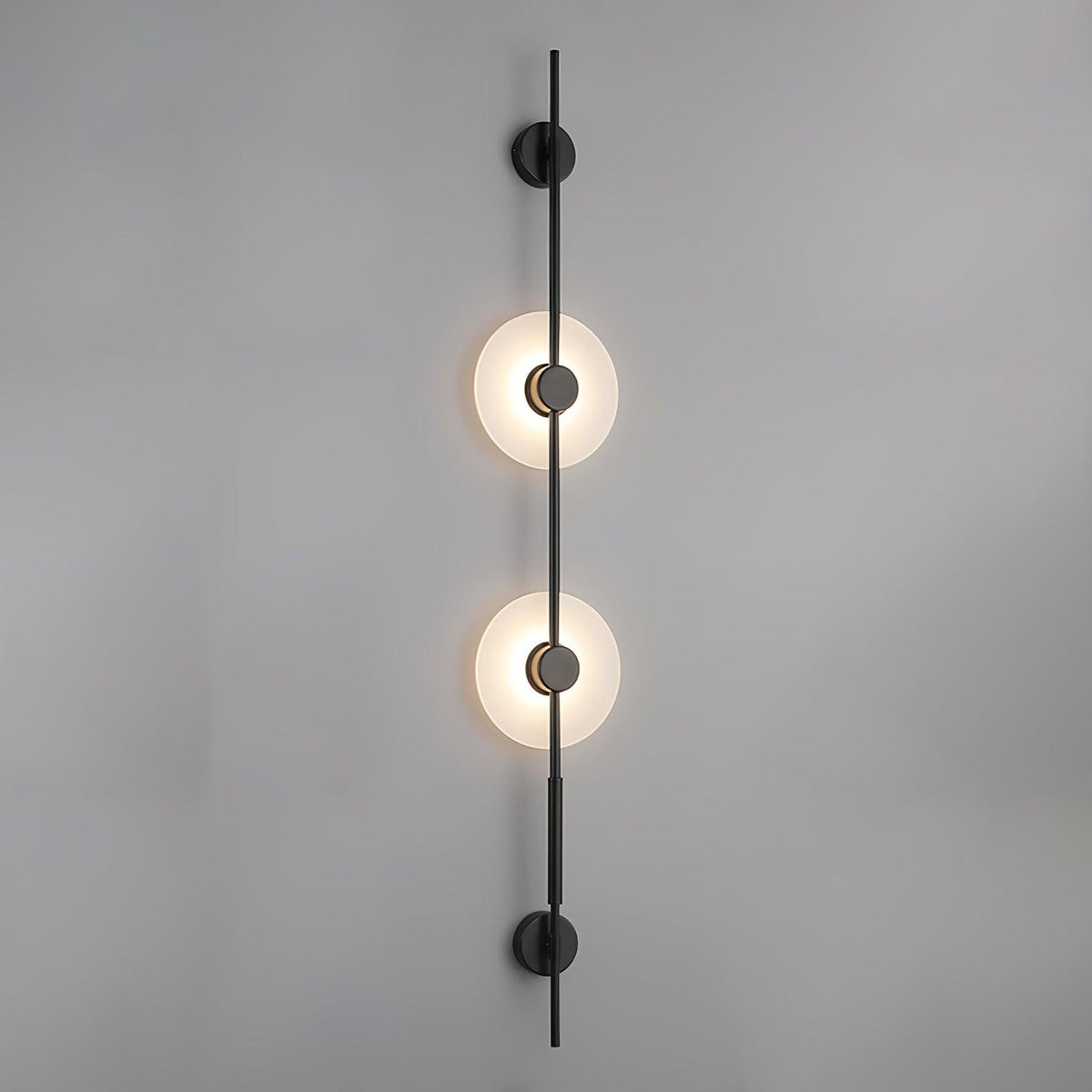 Neron Alabaster Vertical Wall Sconce