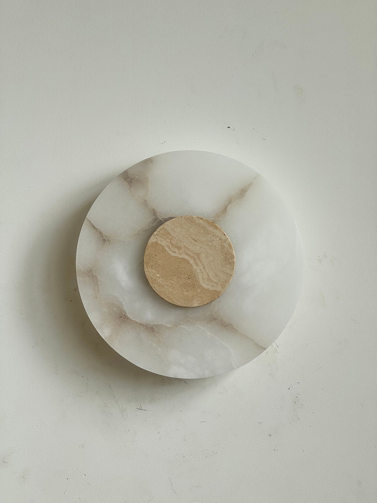 Rauduvyi Modern Minimalist Alabaster Wall Lamp