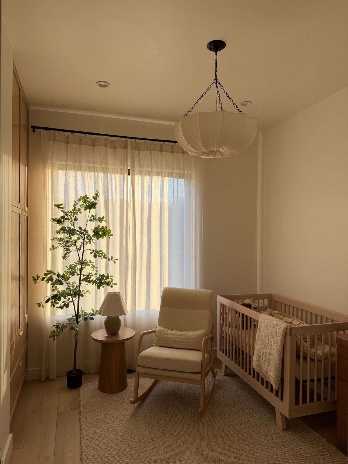 Yapia Fabric Pendant Light