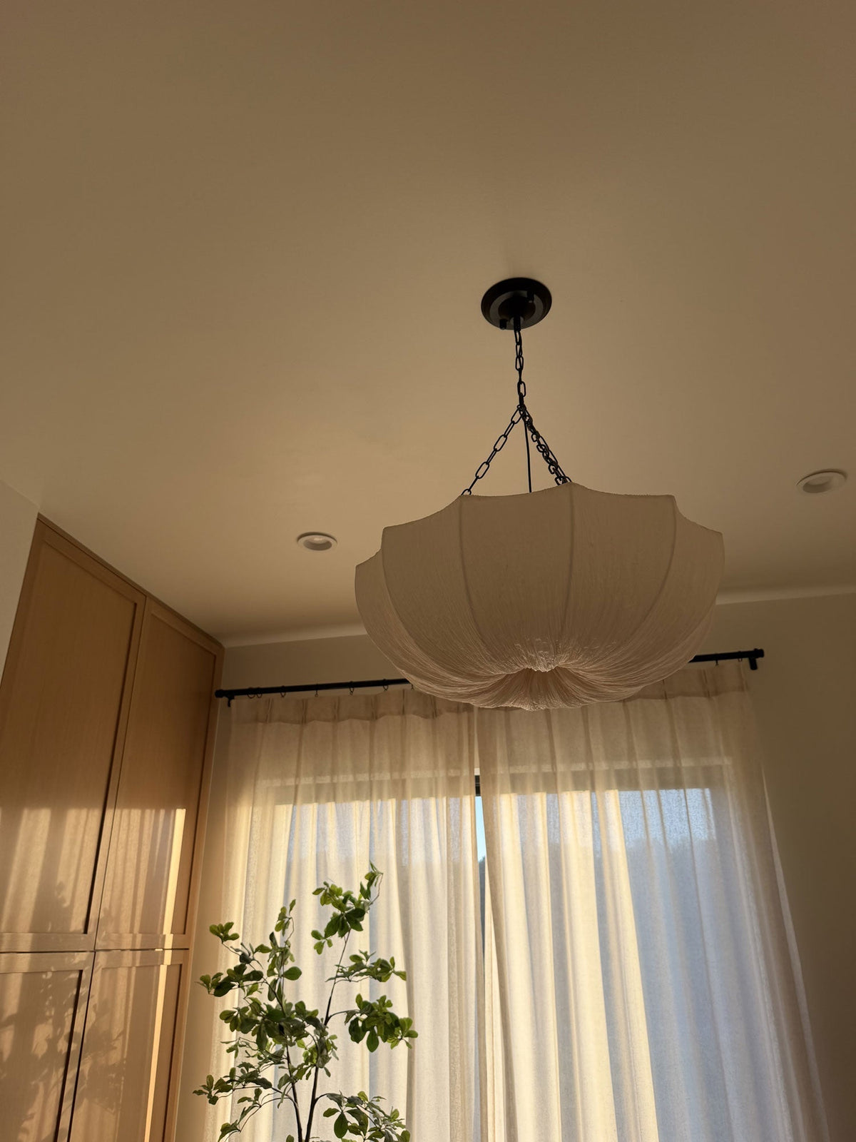 Yapia Fabric Pendant Light