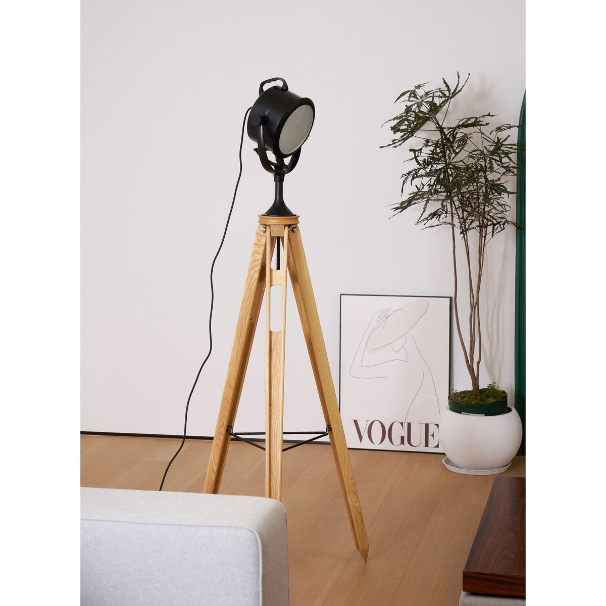 Calielia Floor Lamp