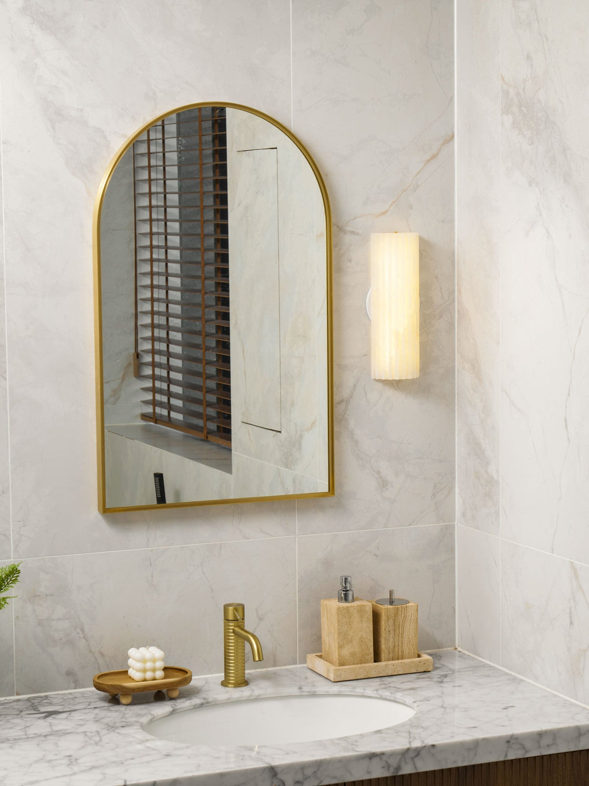 Bikel Alabaster Indoor Wall Light