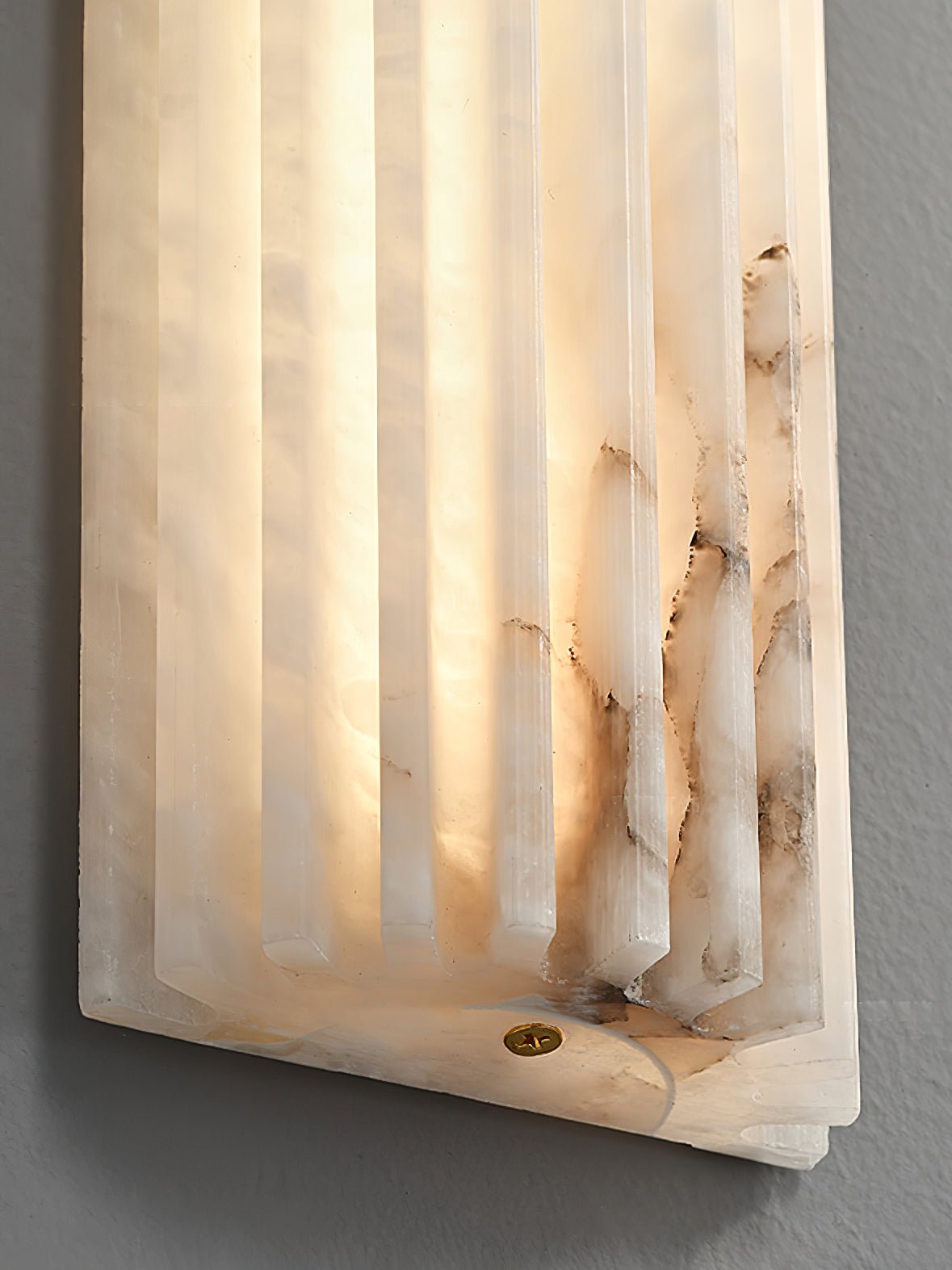 Aveniraria Alabaster Wall Lamp