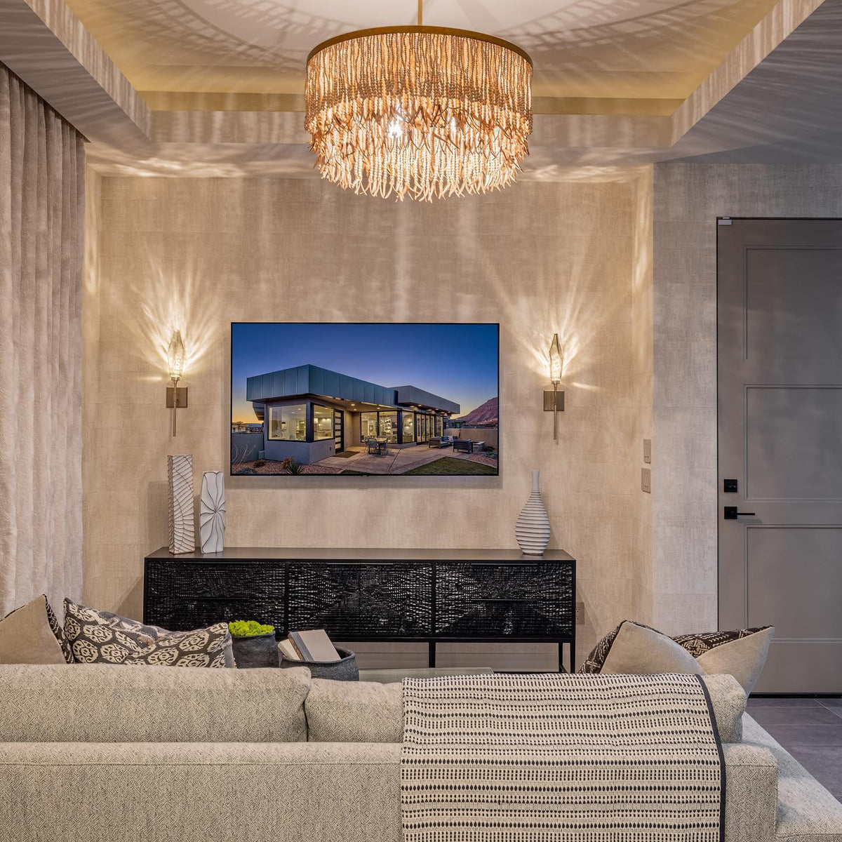 Pezen Wood Chandelier