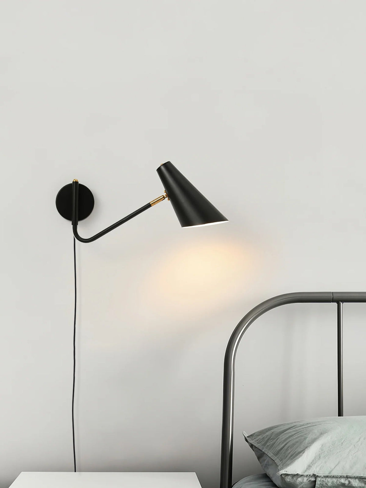 Canore Modern Minimalist Plug-in Sconce Wall lamp