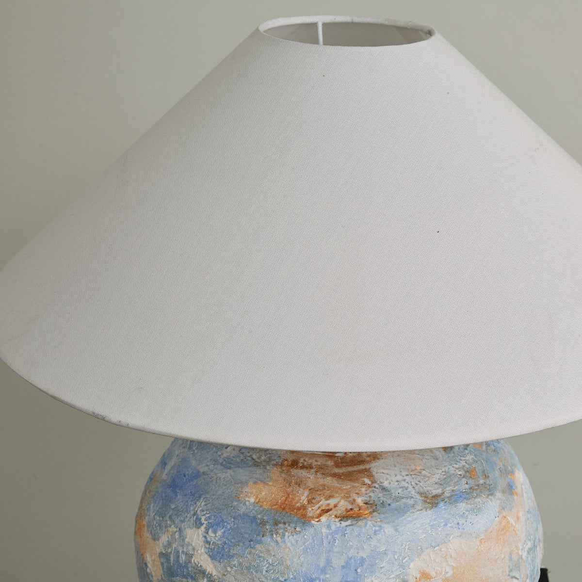 Lydia Modern Table Lamp