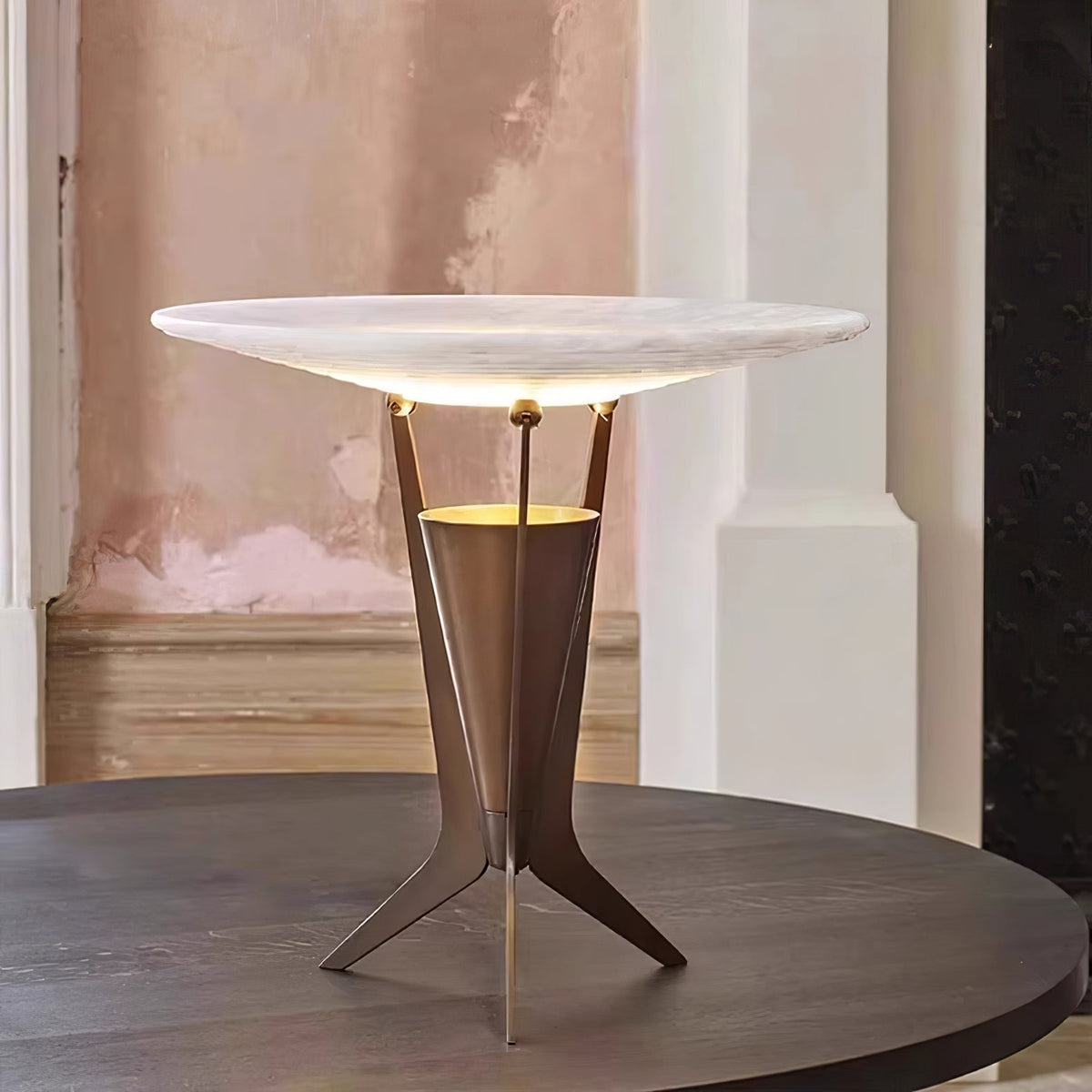 Eurtalus Alabaster Top Table Lamp