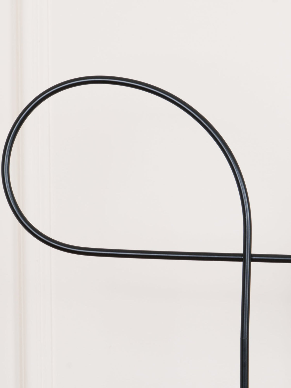 Zanoril Sculptural Floor Lamp