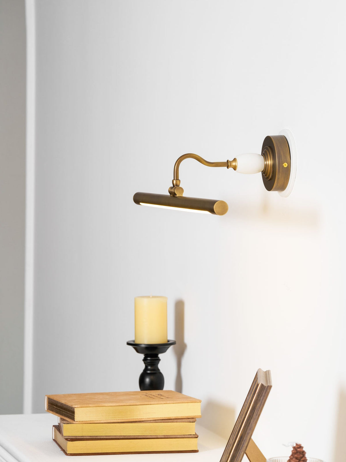 Kelin Art Linear Indoor Wall Light