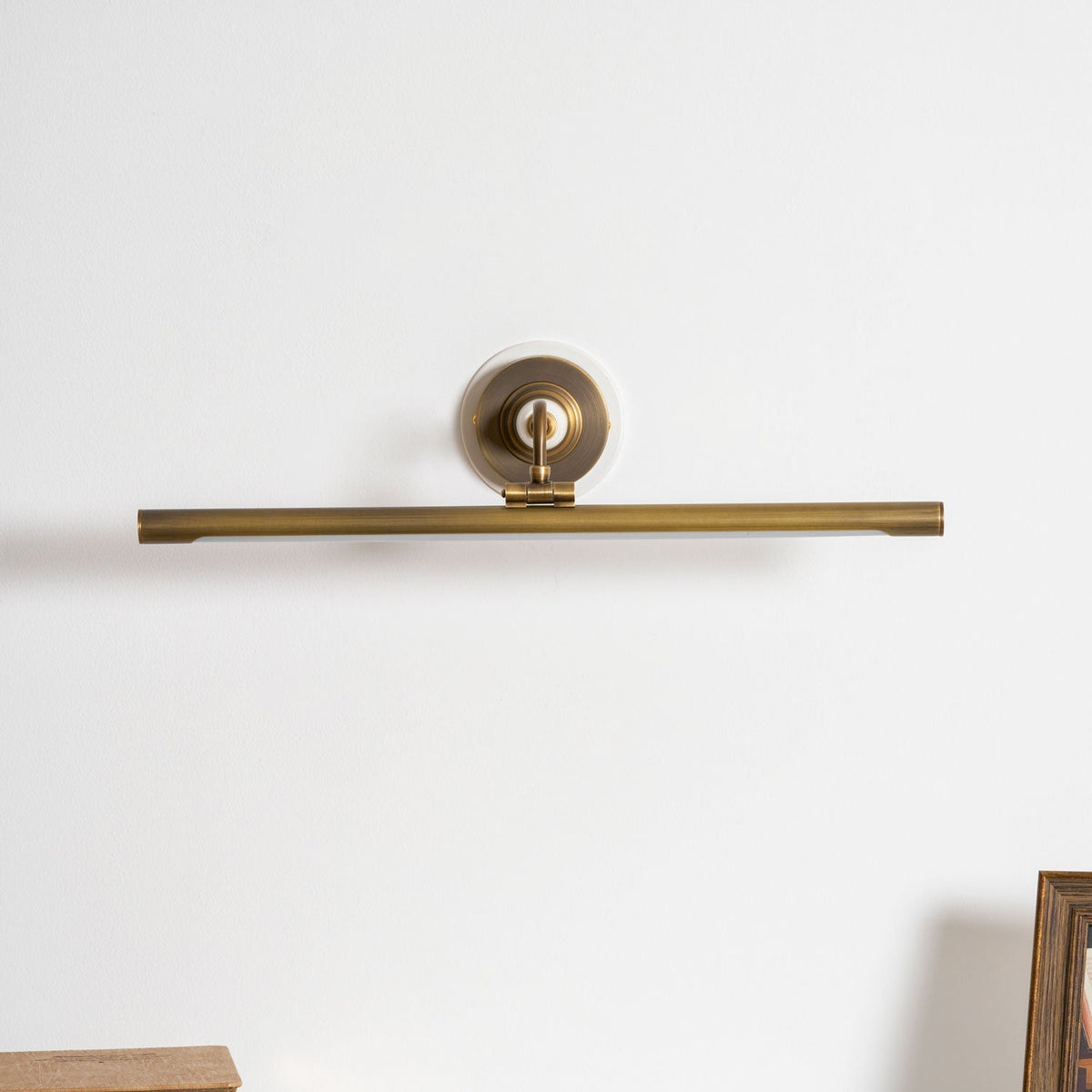 Kelin Art Linear Indoor Wall Light