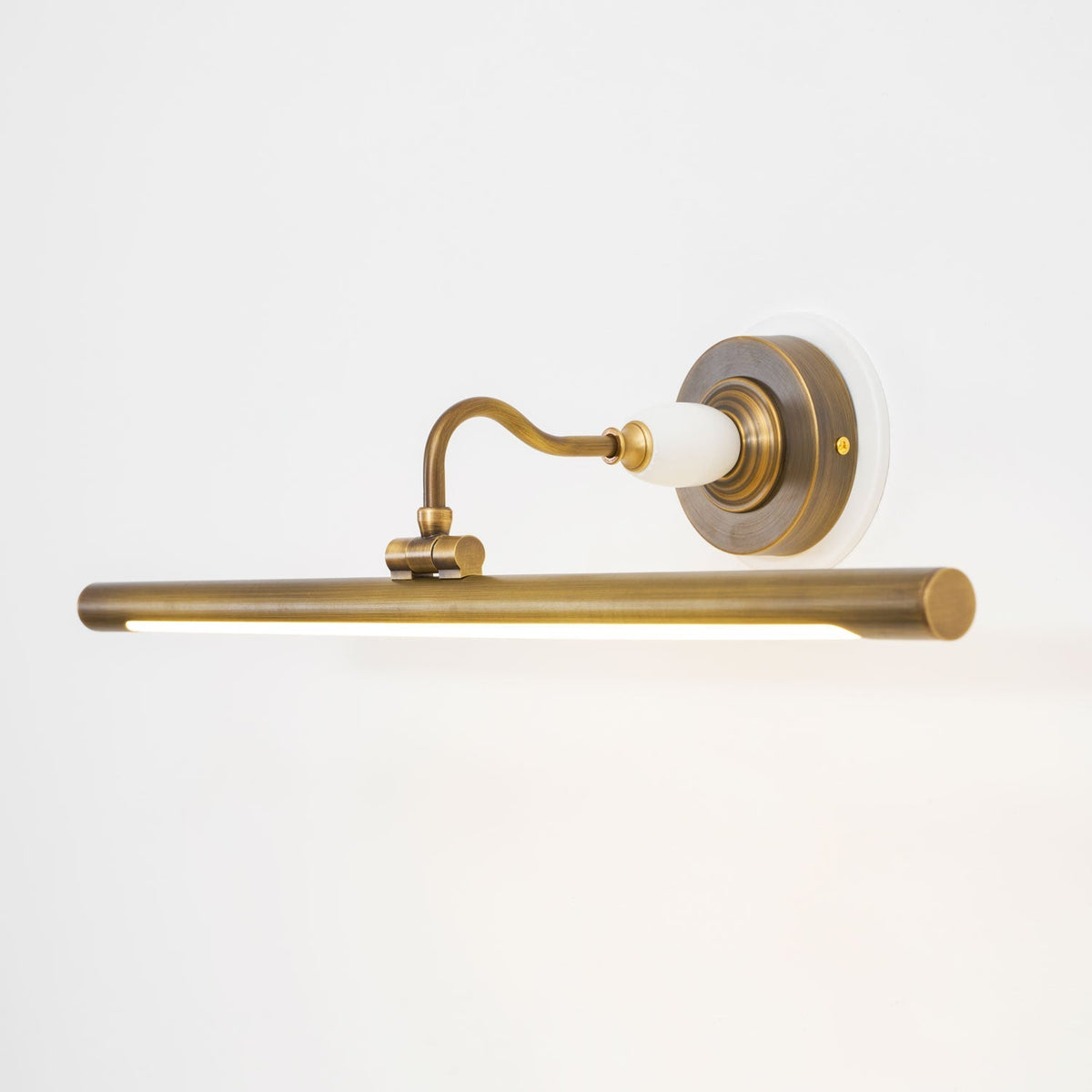 Kelin Art Linear Indoor Wall Light