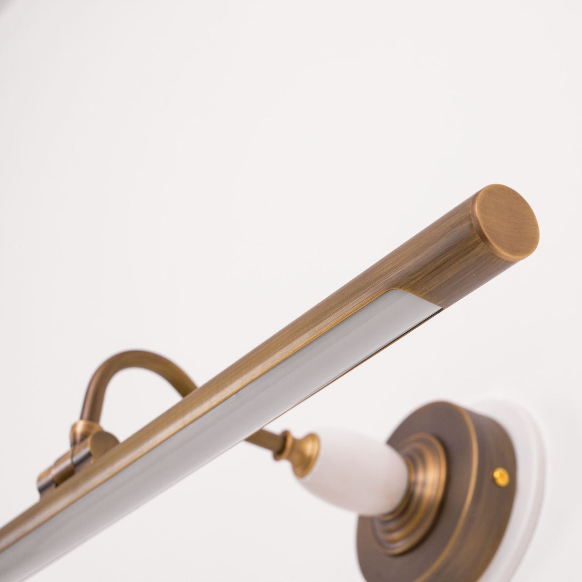 Kelin Art Linear Indoor Wall Light