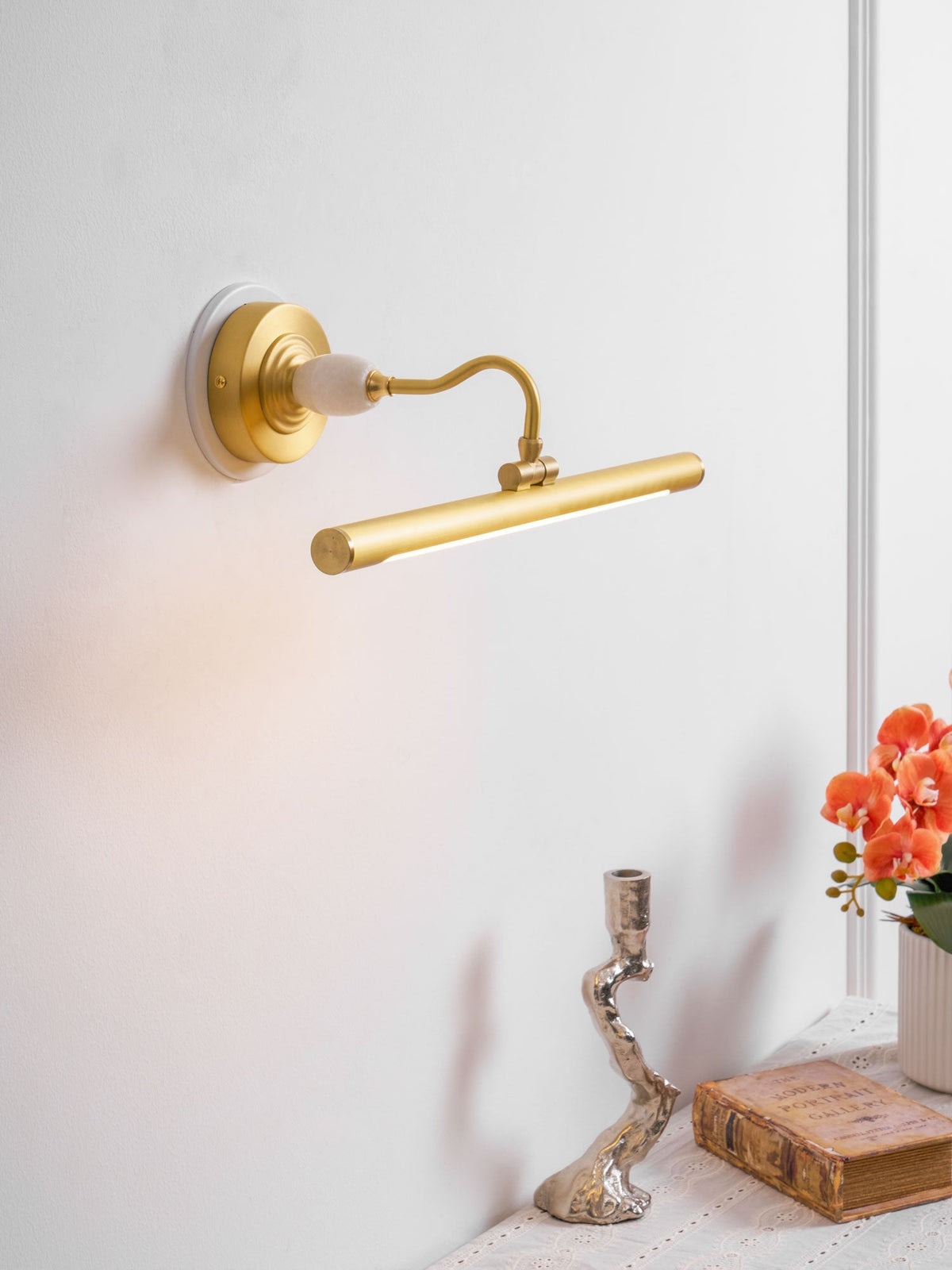 Kelin Art Linear Indoor Wall Light