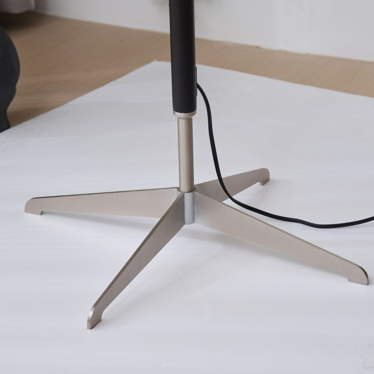 Seliviella Modern Floor Lamp