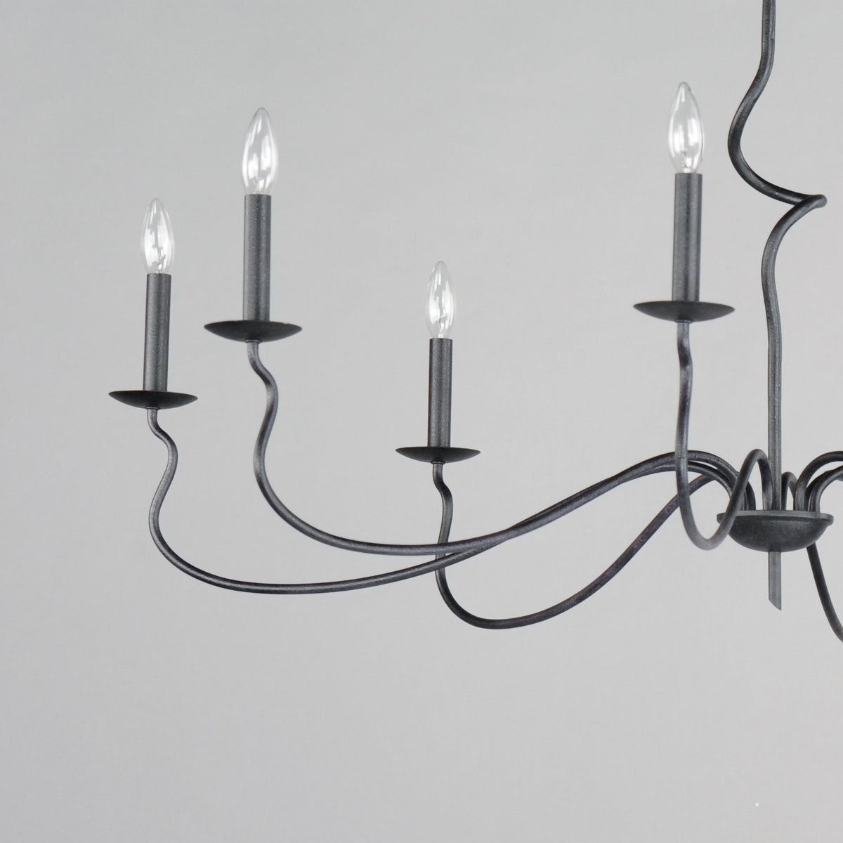 Rauduvyo Modern Minimalist Industrial Metal Chandelier