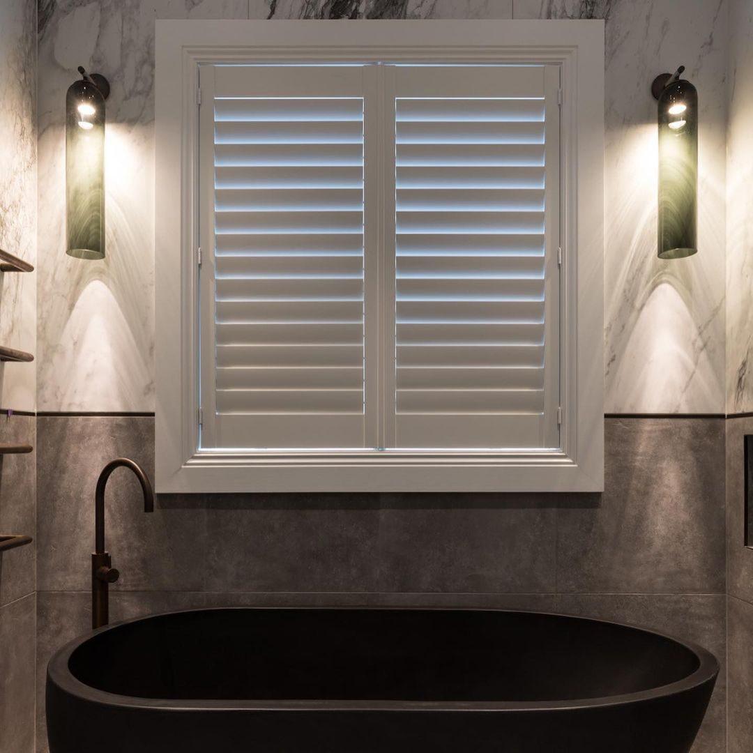 Peli Glass Indoor Wall Light