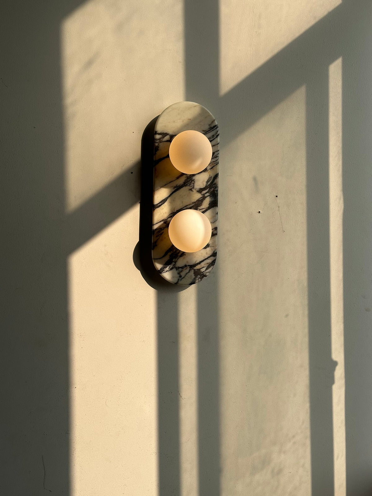 Alvuvyo Elegance Modern Marble Wall Lamp