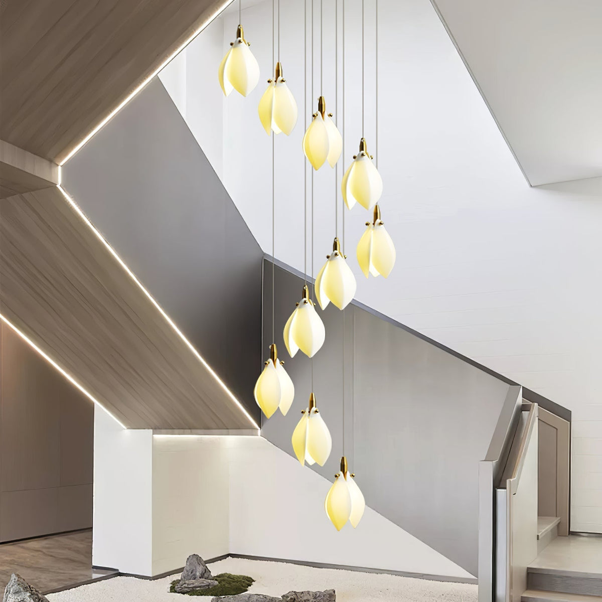 Caphayra Floral Ceramic Brass Chandelier