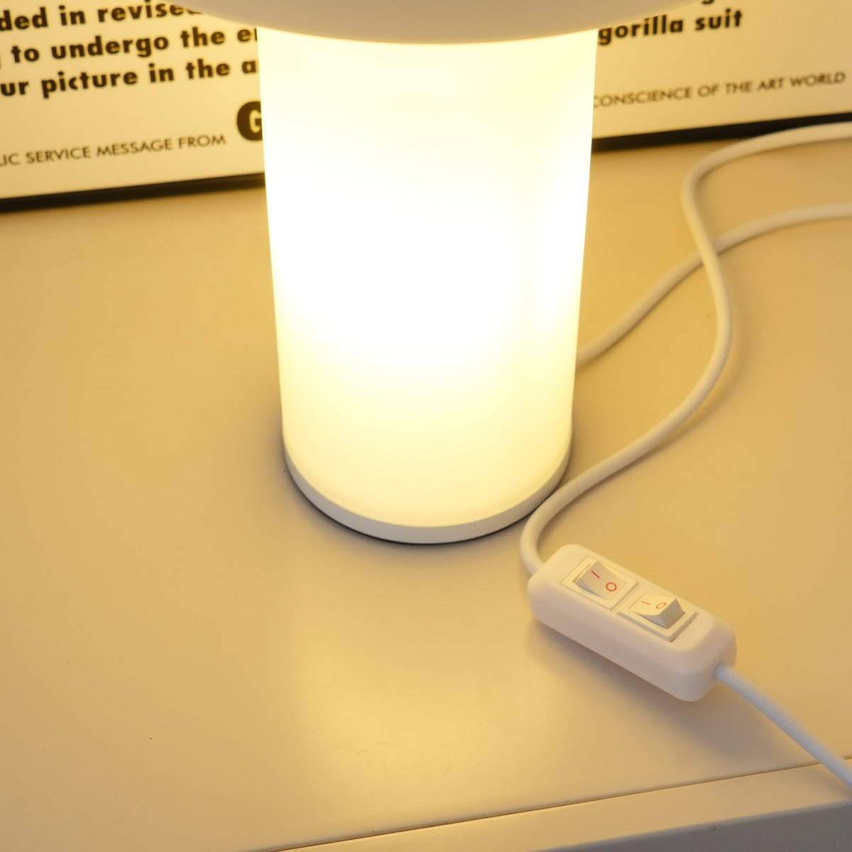 Hesrin Glass Artistic Table Lamp