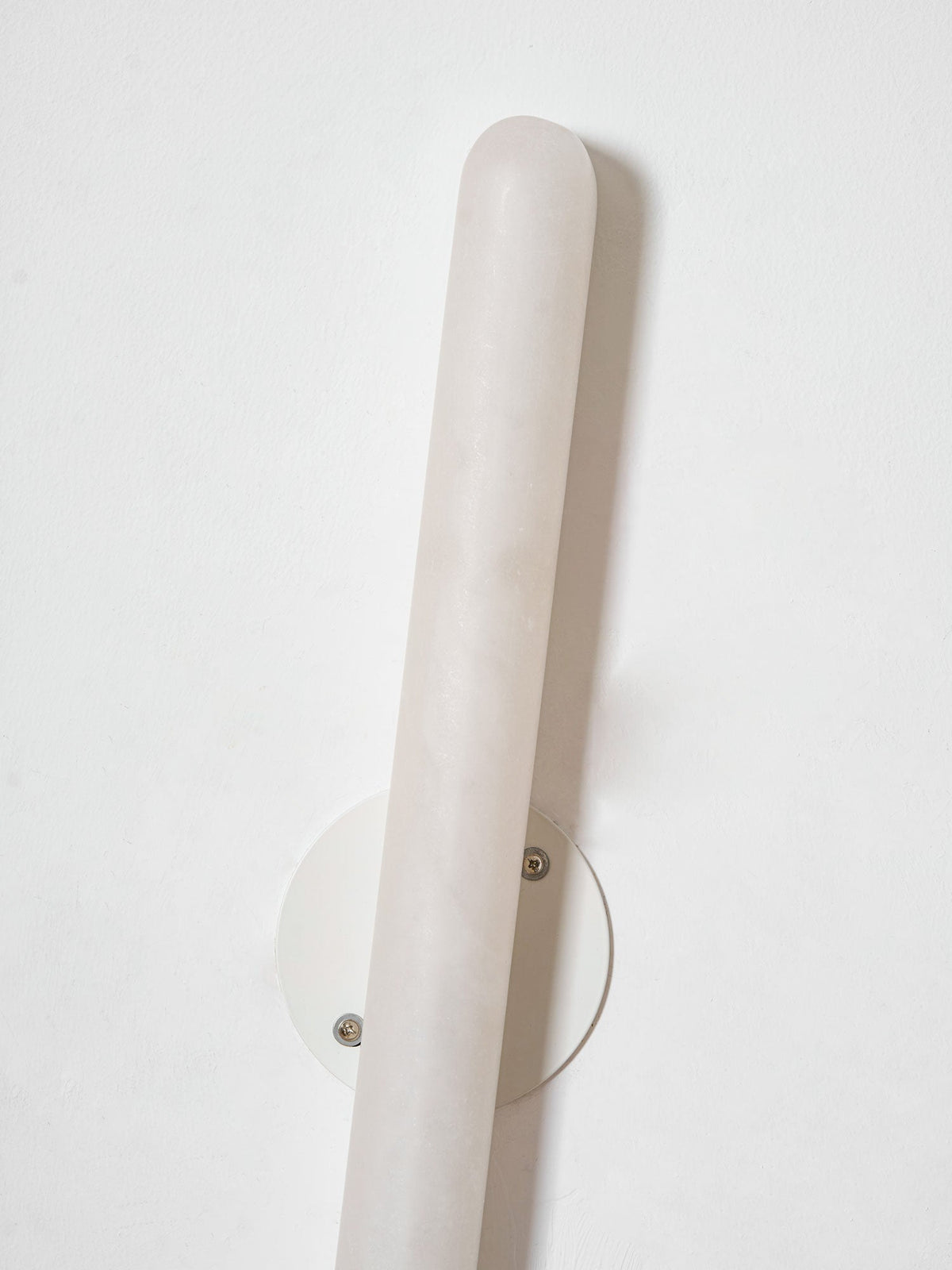 Genik Slim Alabaster Linear Indoor Wall Light