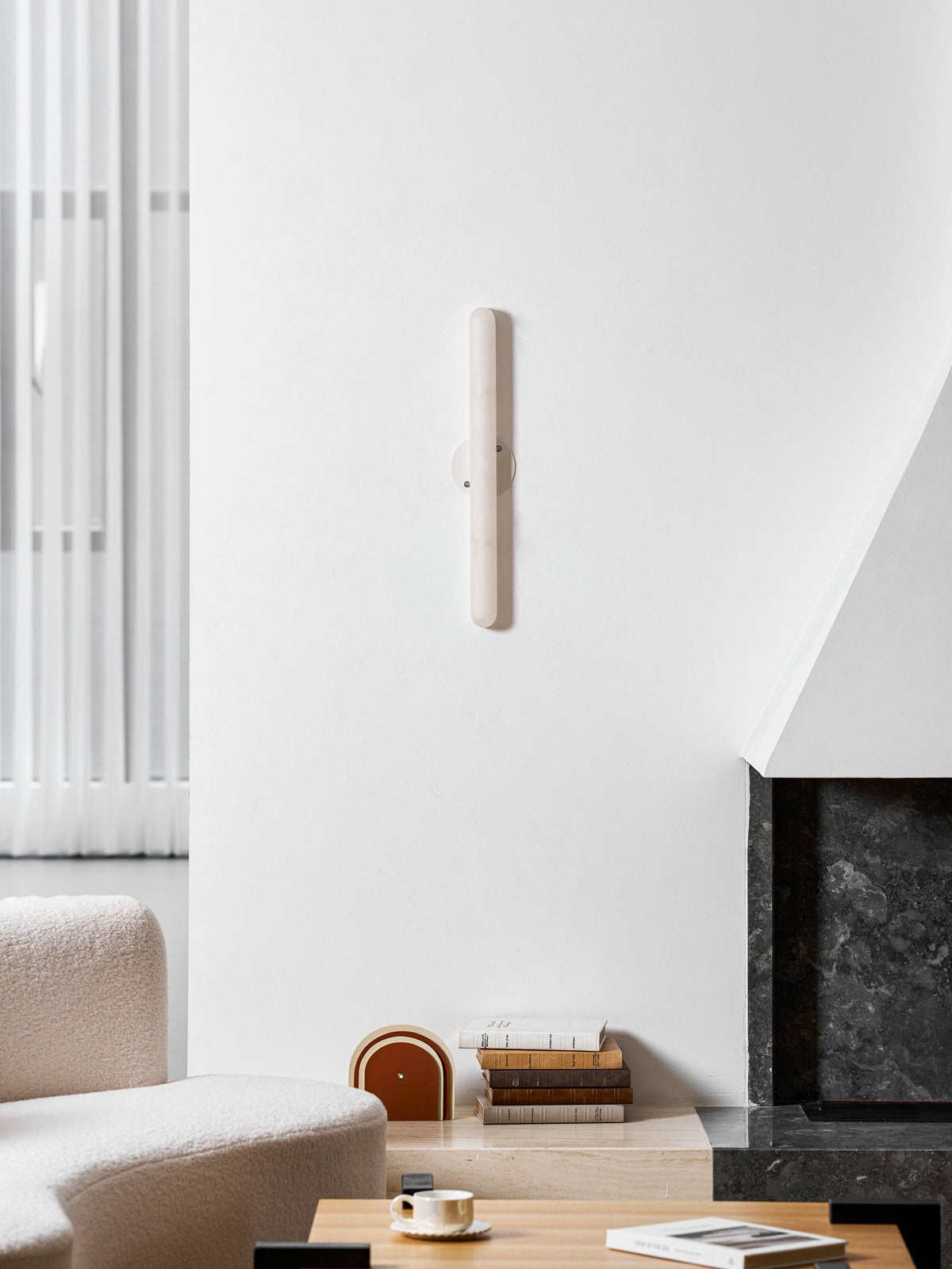Genik Slim Alabaster Linear Indoor Wall Light