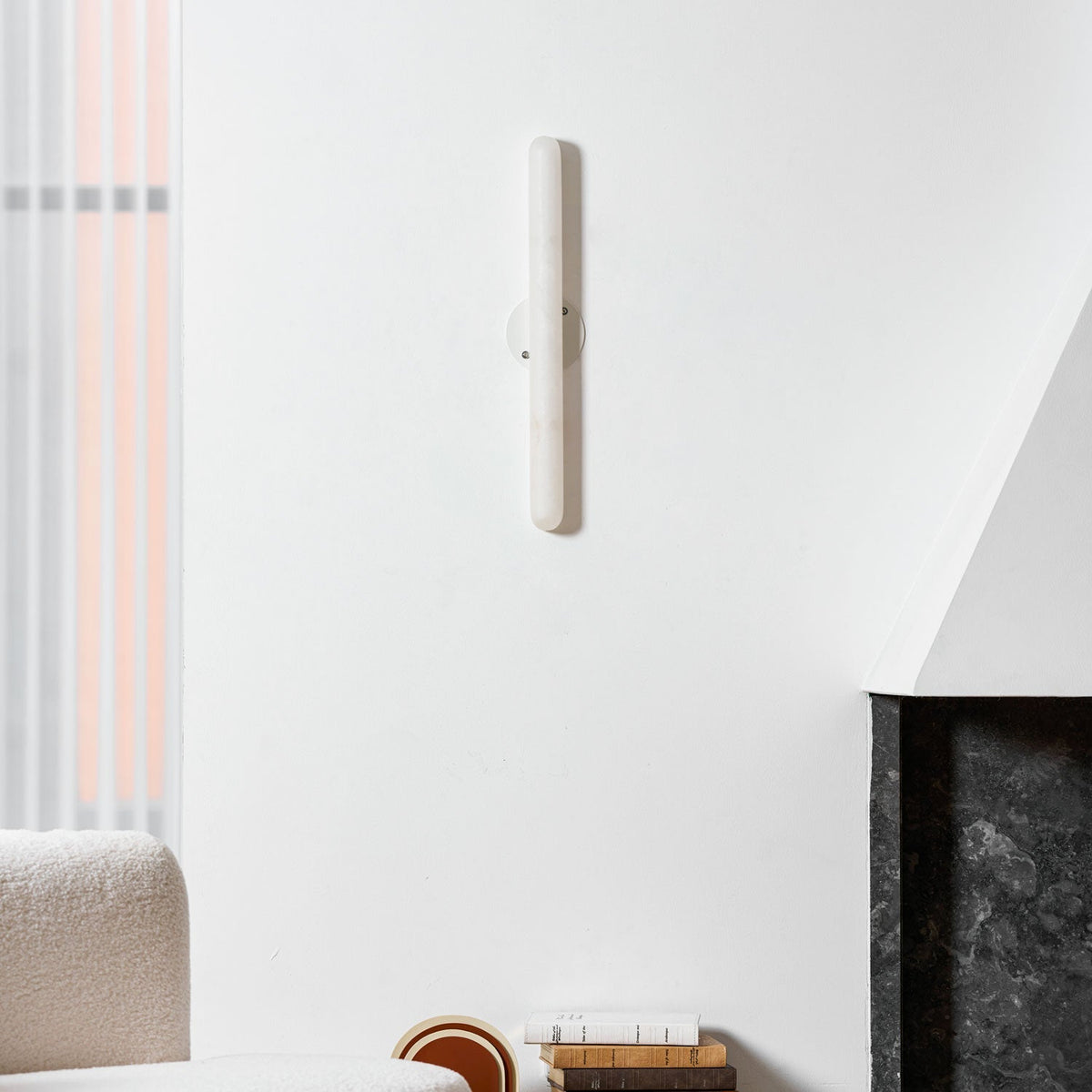 Genik Slim Alabaster Linear Indoor Wall Light