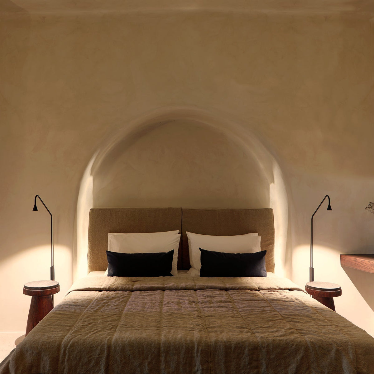 Vesolel Modern Minimalist Wall Lamp