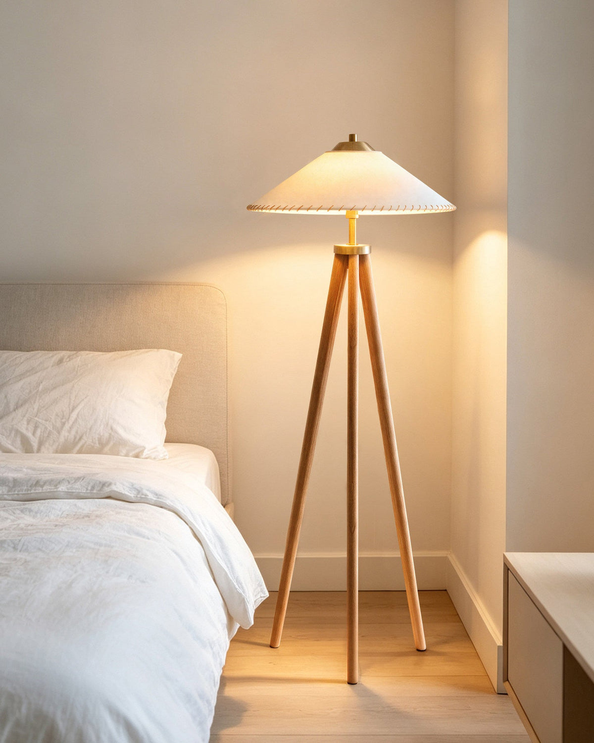 Jarrowstone Floor Lamp