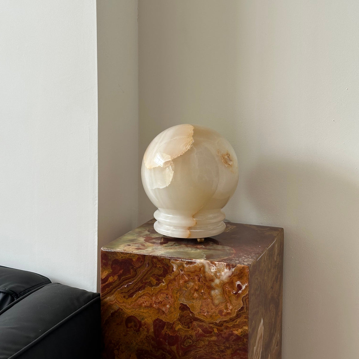 Amberia Table Lamp