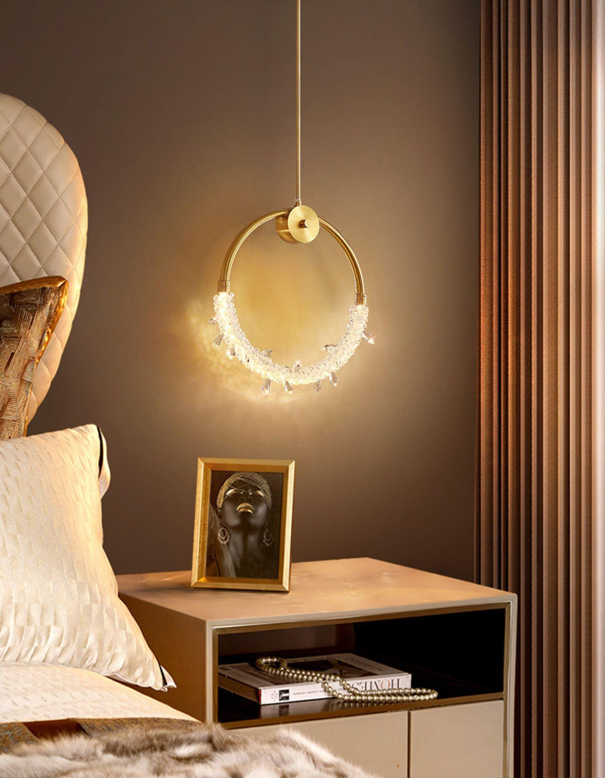 Lustre Elegant Crystal Pendant Light