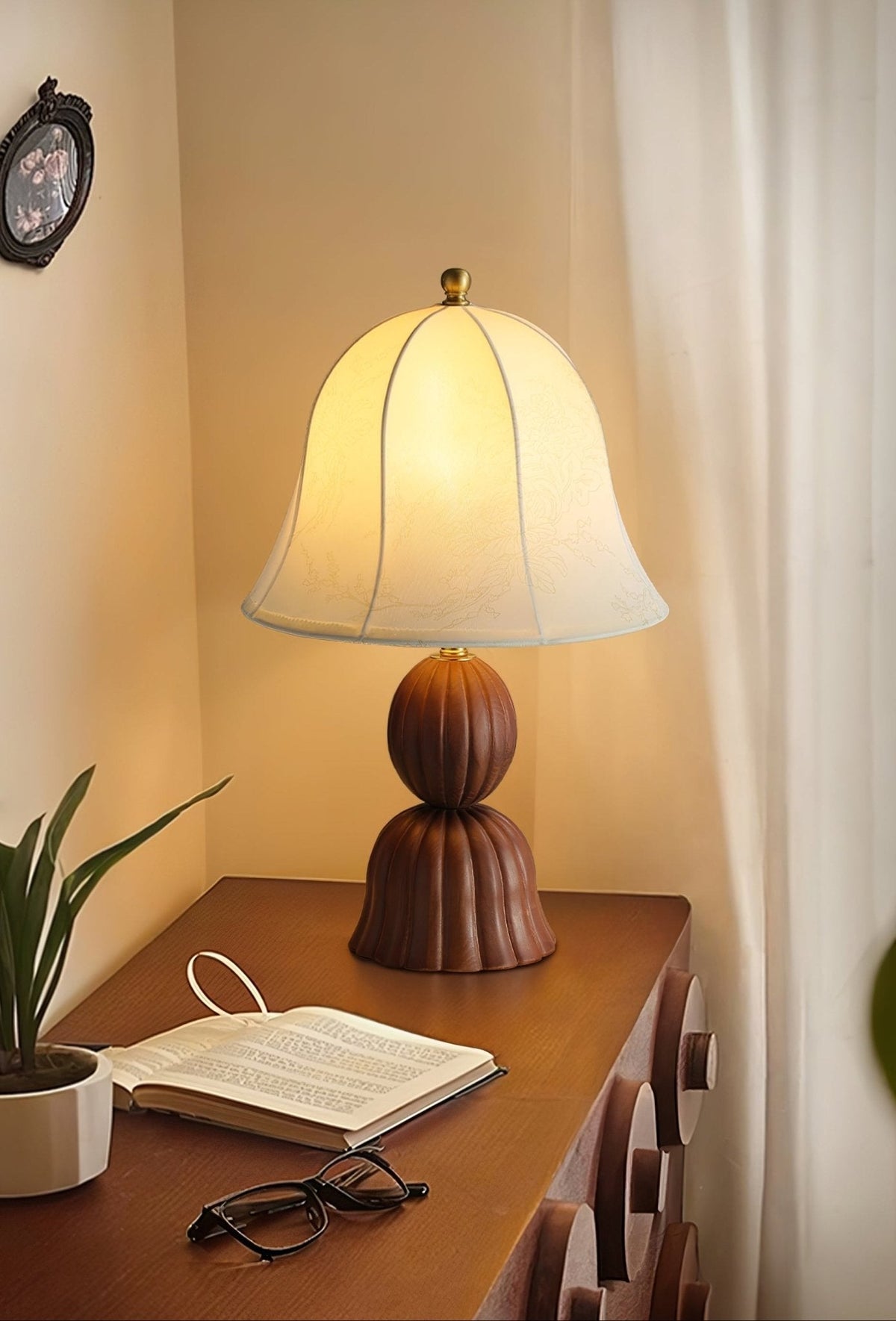Aldiia Fabric Wood Vintage Table Lamp