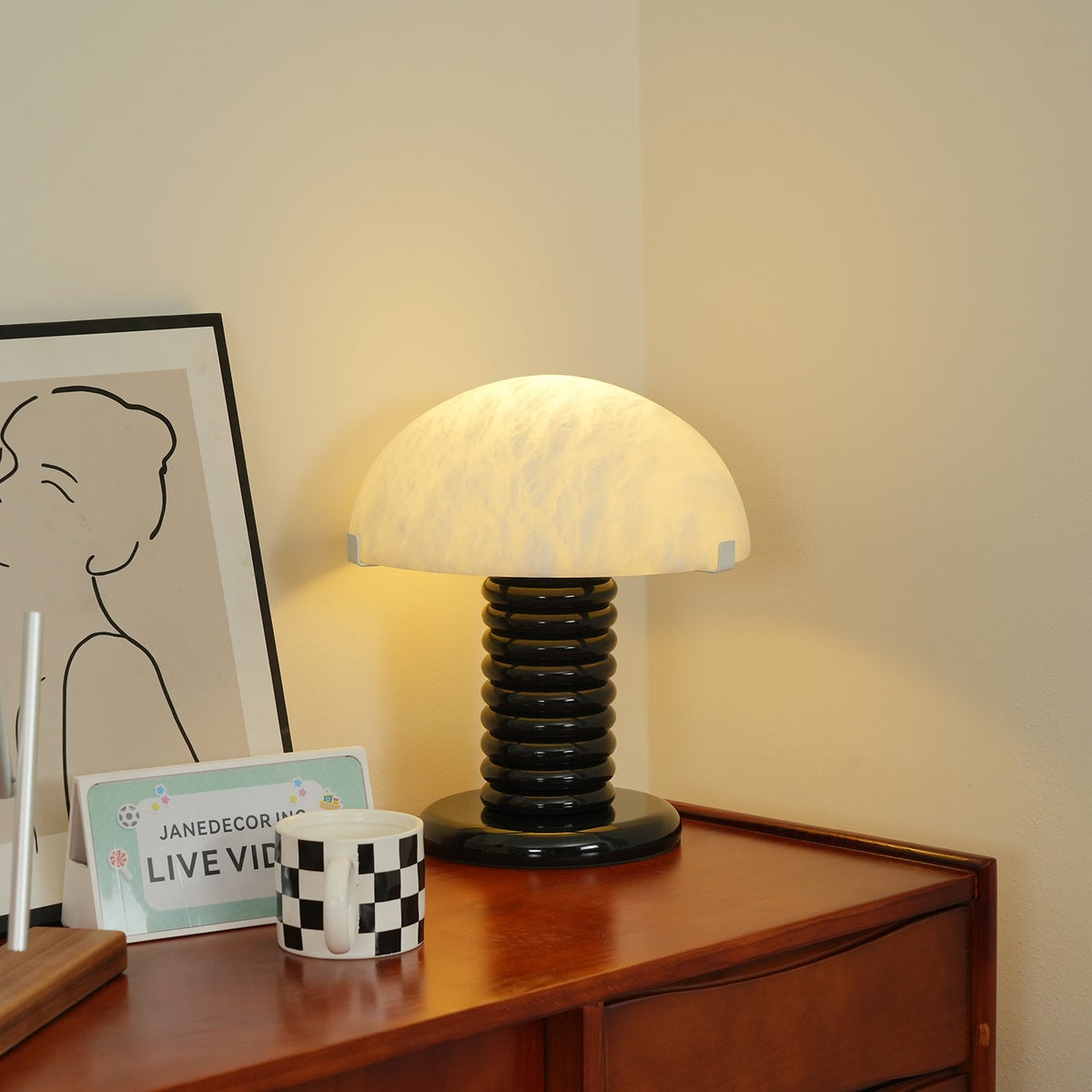 Teriorina Table Lamp
