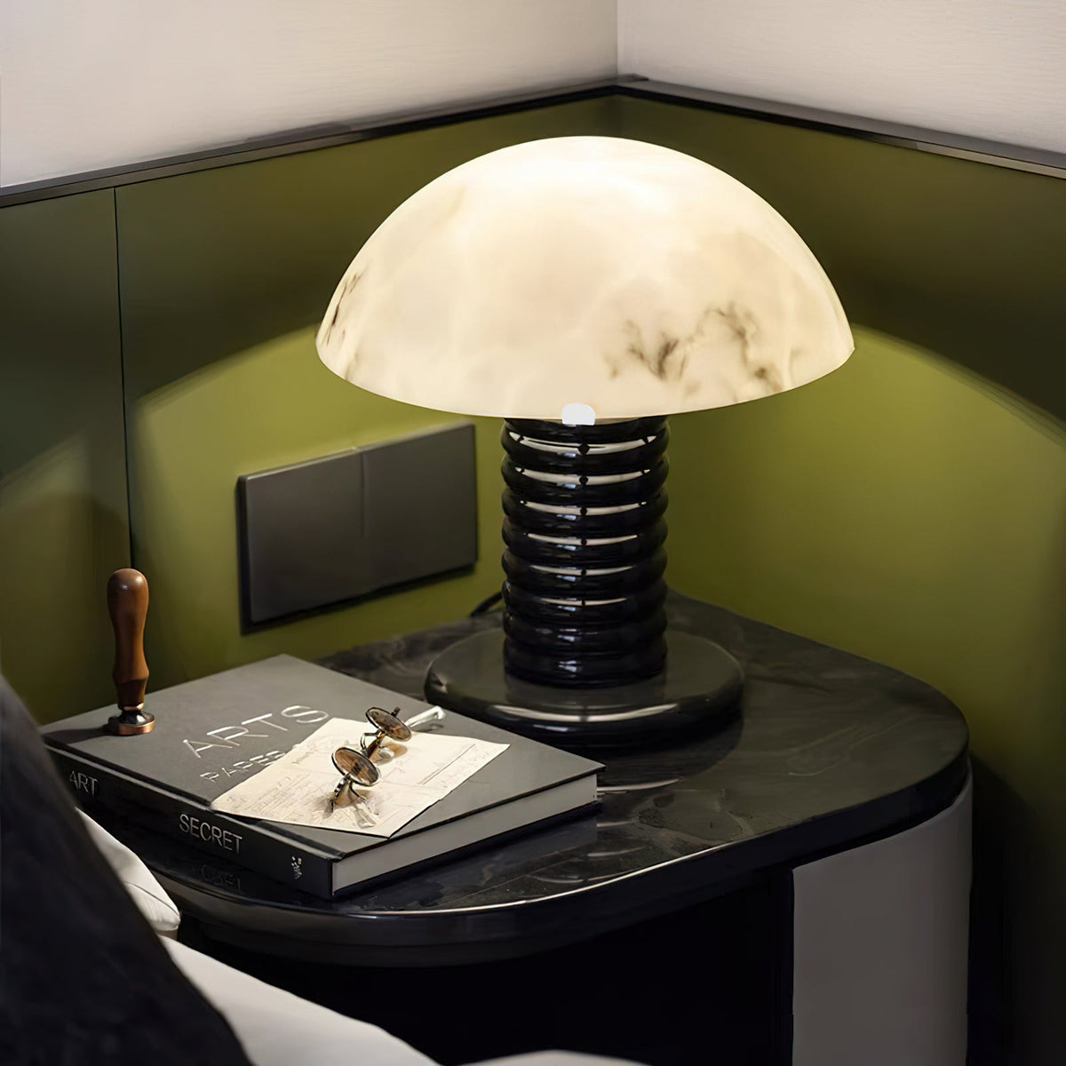 Teriorina Table Lamp