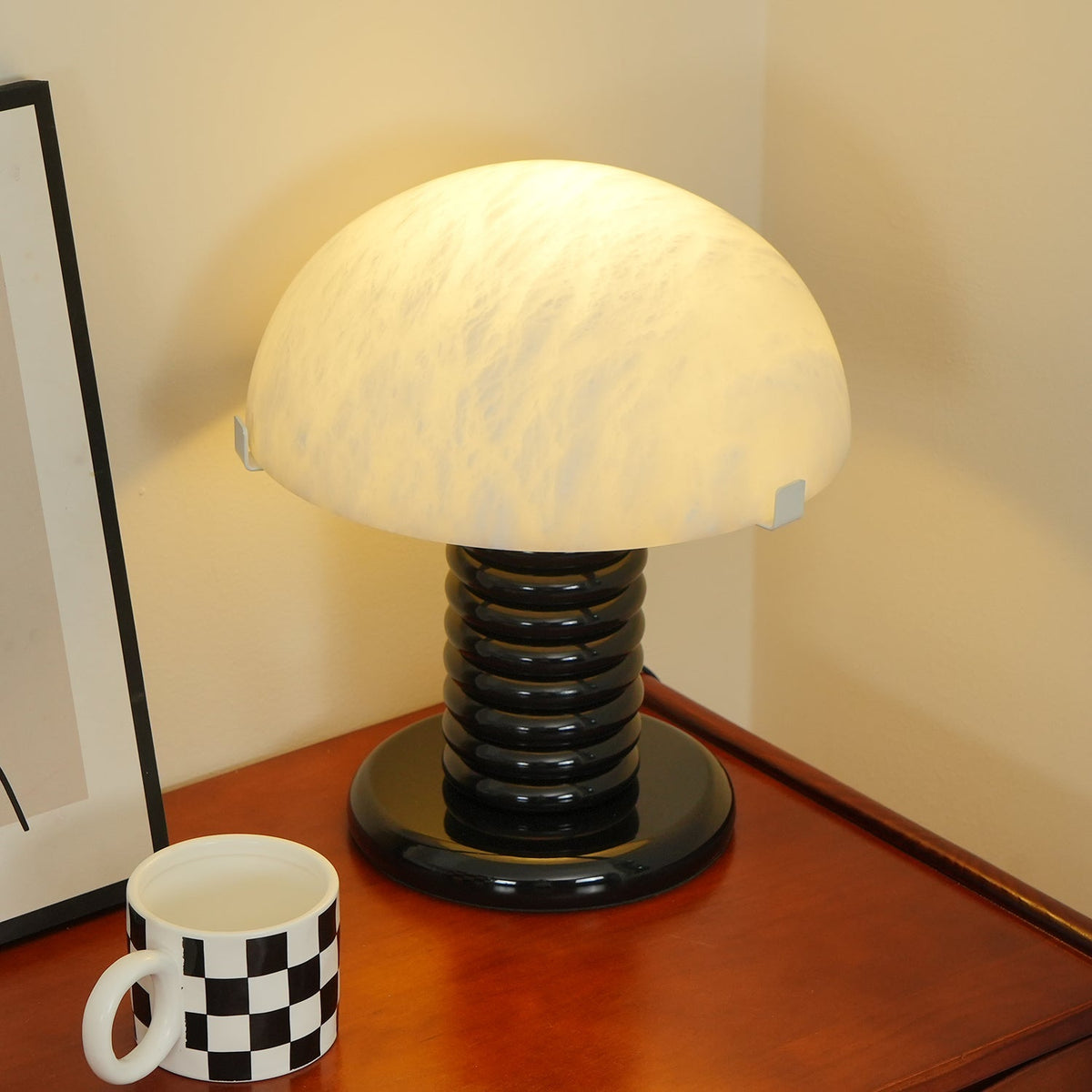 Teriorina Table Lamp