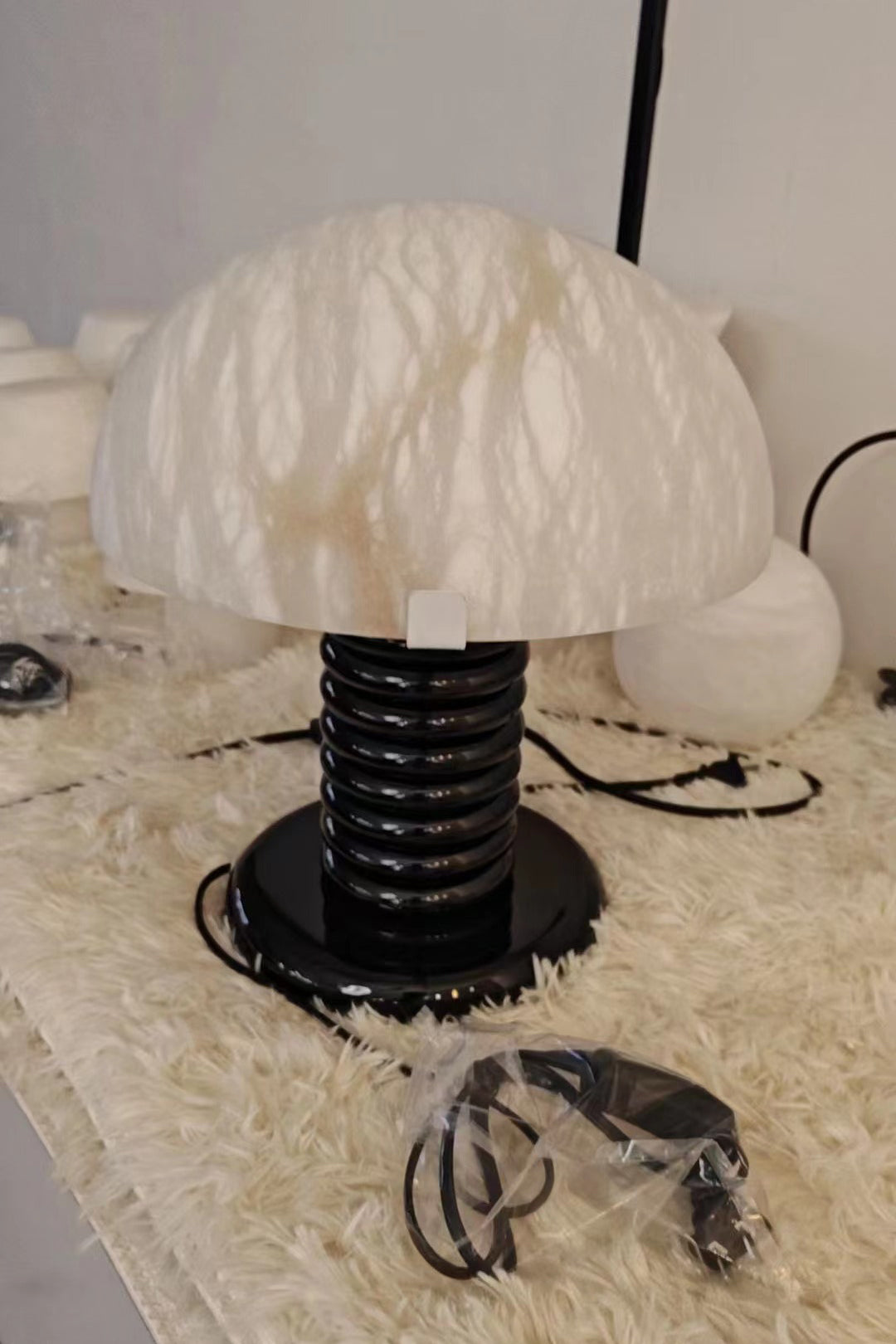 Teriorina Table Lamp