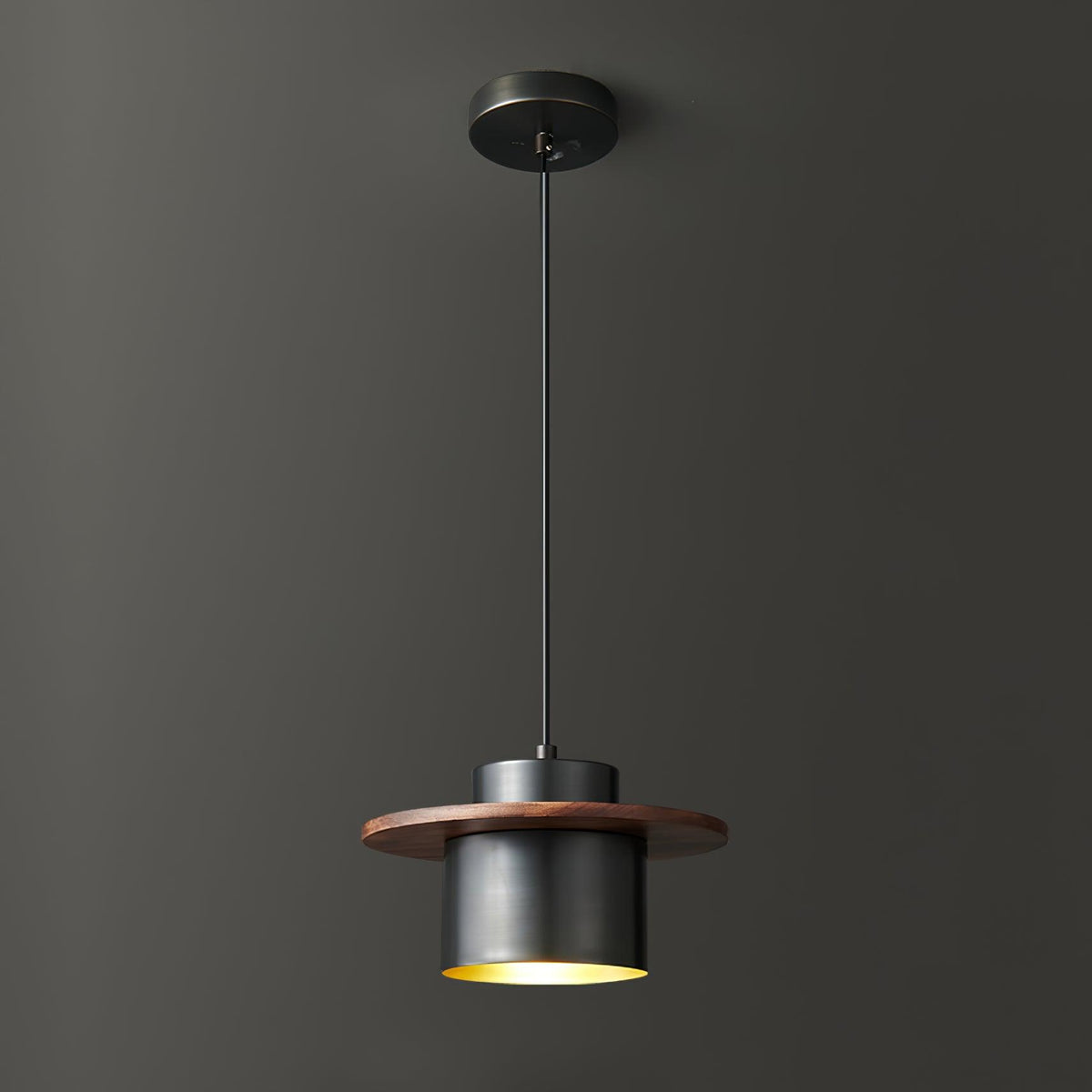 Auririra Industrial Brass Pendant Light