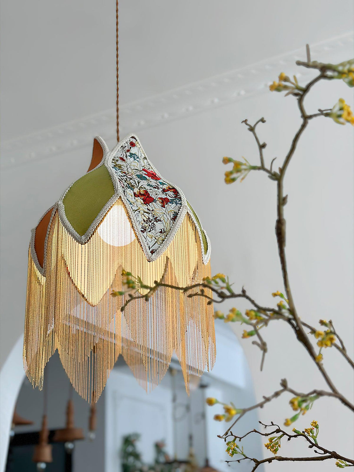 Yolvin Unique Fringed Pendant Lamp