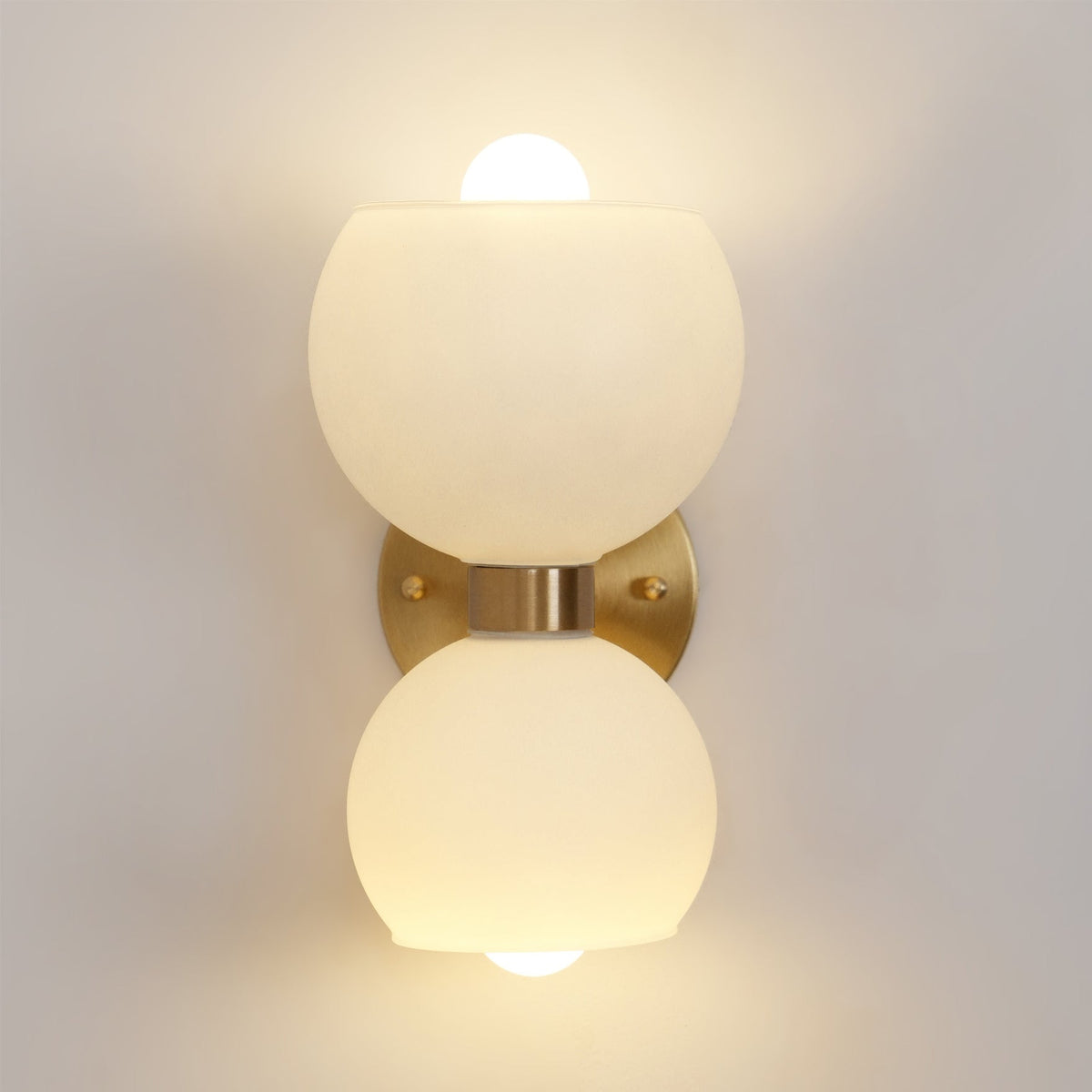 Avynion Modern Nordic Art Glass Wall Lamp