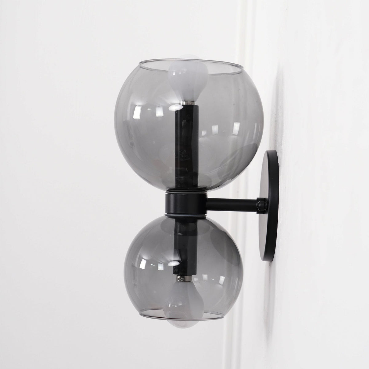 Avynion Modern Nordic Art Glass Wall Lamp