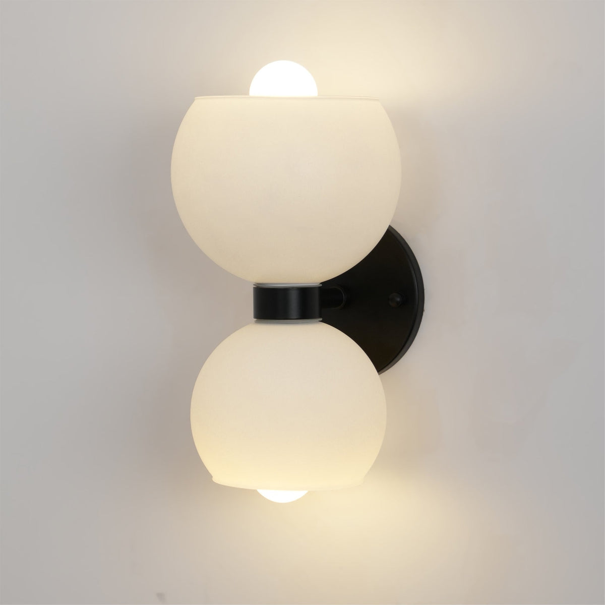 Avynion Modern Nordic Art Glass Wall Lamp