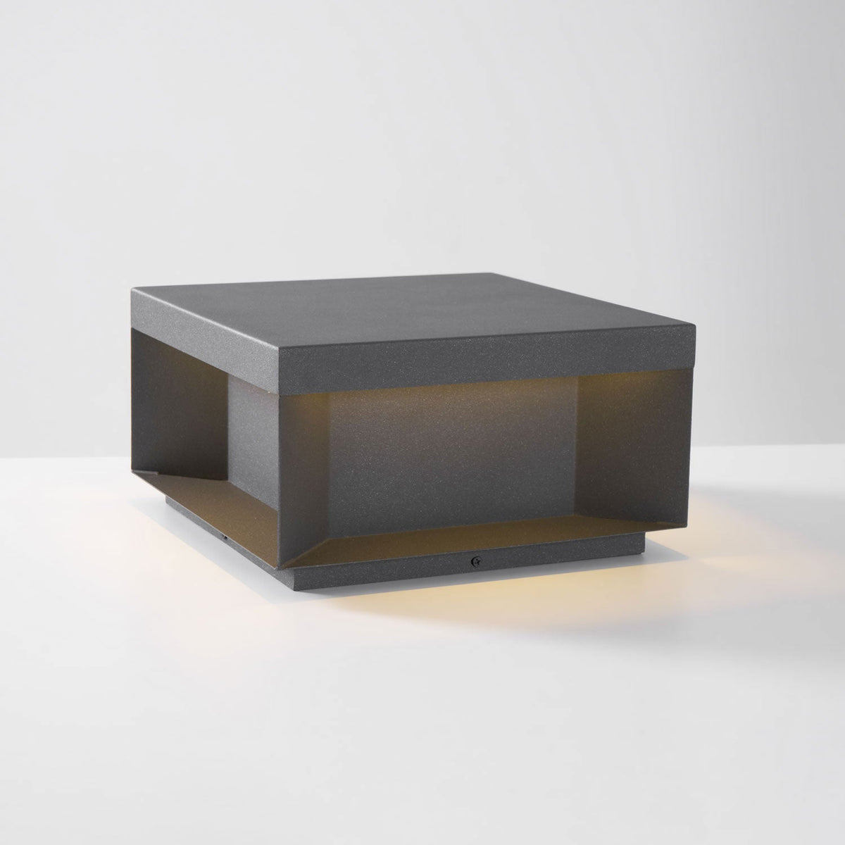 Polly Modern Outdoor Light