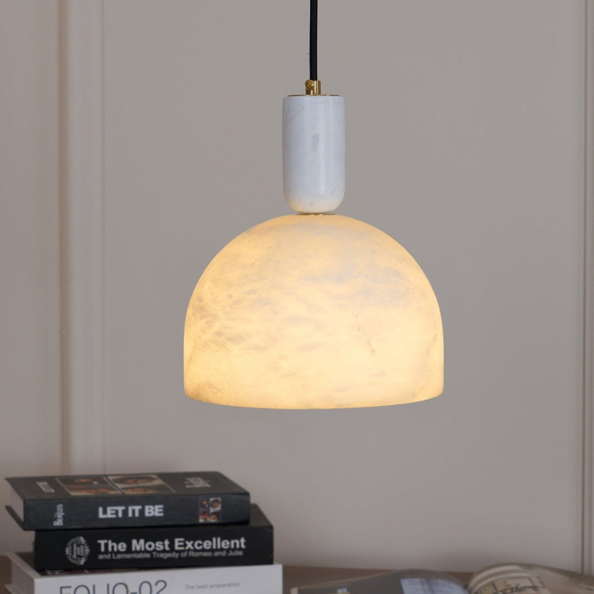 Leda Minimalist Alabaster Pendant Light