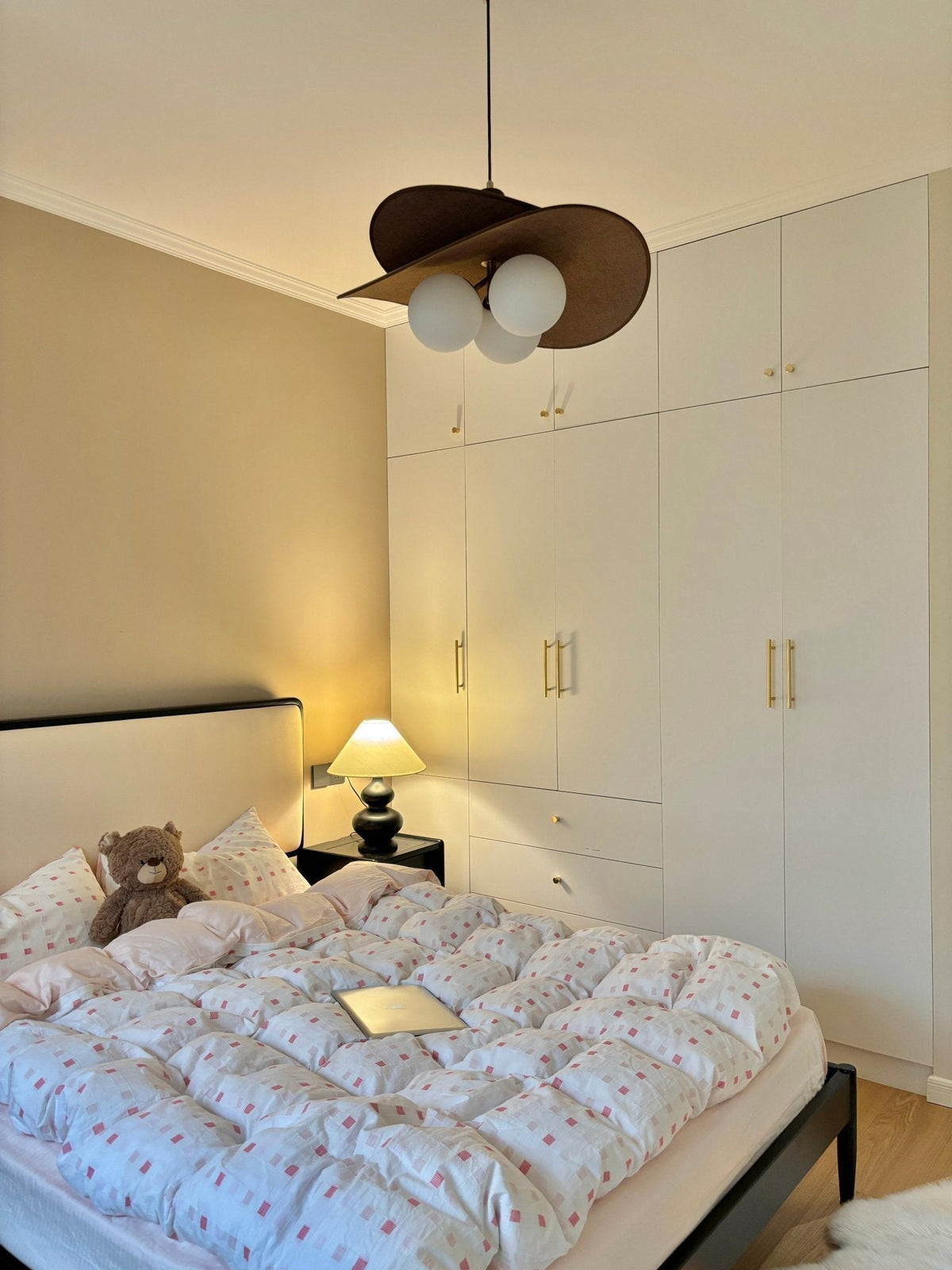 Flintis Petals Chandelier