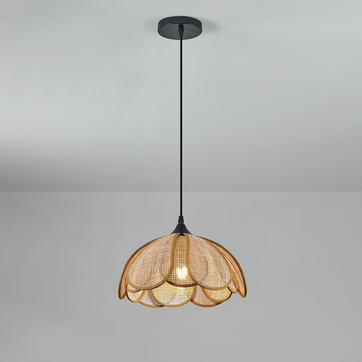 Dyor Elegance Bloom Rattan Fabric Pendant Lamp