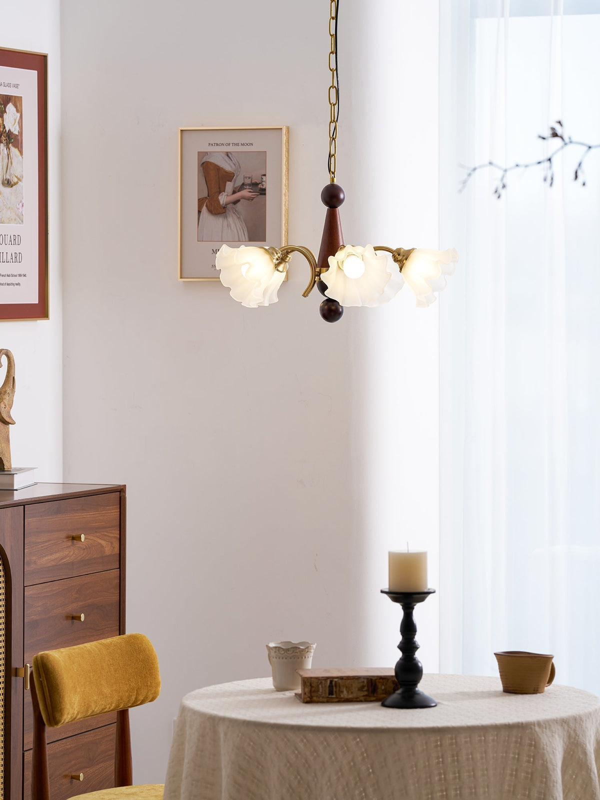 Ilvinan Traditional Elegance Wood Glass Chandelier