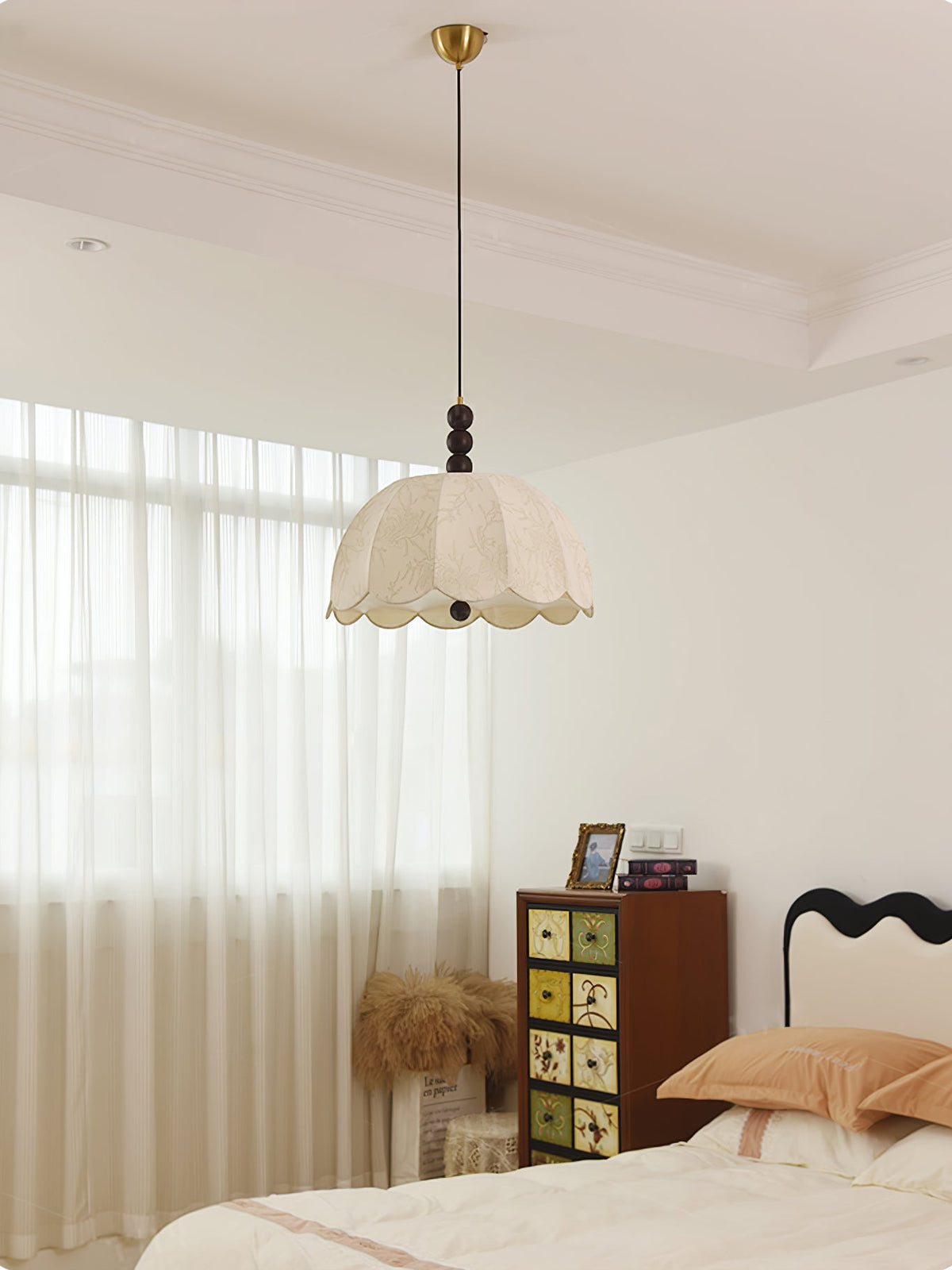 Syphaen Traditional Blossom Fabric Wood Pendant Light