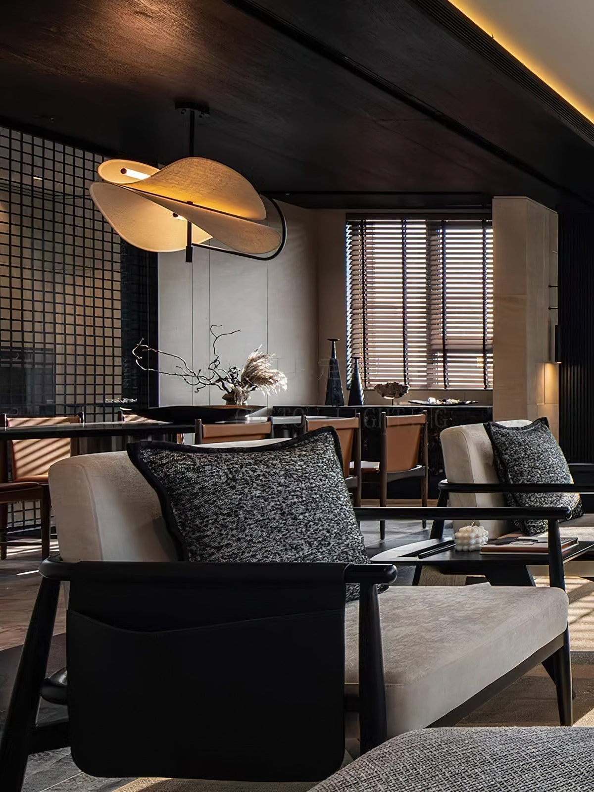 Elaiaya Pendant Light