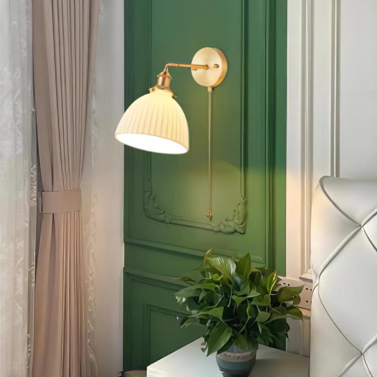 Oriiraria Wall Lamp Pleated Ceramic Brass