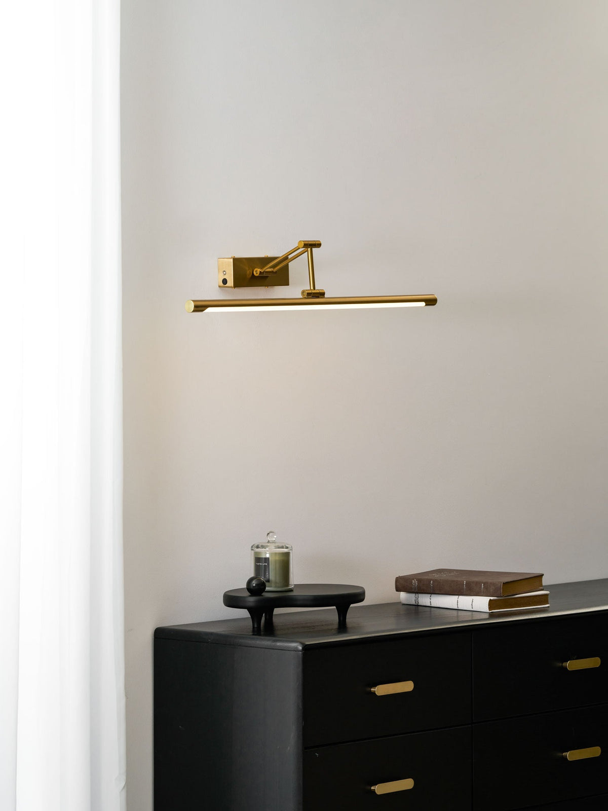 Negan Frame Rechargeable Indoor Wall Light